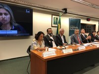 CLP REÚNE TRABALHADORES E PRESIDENTE DOS CORREIOS EM BUSCA DE SOLUÇÃO PARA CRISE NA EMPRESA