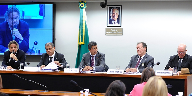 Audiência pública sobre os cortes orçamentários previstos para os Programas Farmácia Popular do Brasil e sua extensão, Aqui Tem Farmácia Popular, às Unidades de Pronto Atendimento (UPAS) e ao Serviço de Atendimento Móvel de Urgência (SAMU)