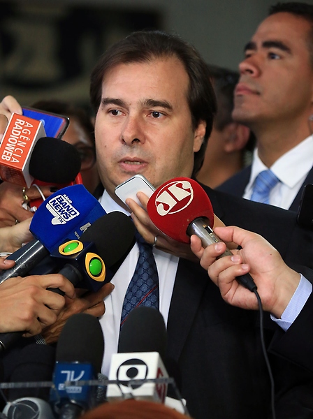Presidente da câmara dep. Rodrigo Maia (DEM-RJ) concede entrevista