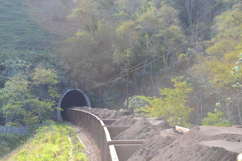 As concessionárias responsáveis pelo transporte férreo reclamam da falta de mão de obra qualificada