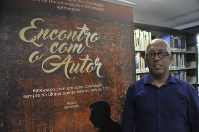 Claudio Ferreira no Encontro com o Autor