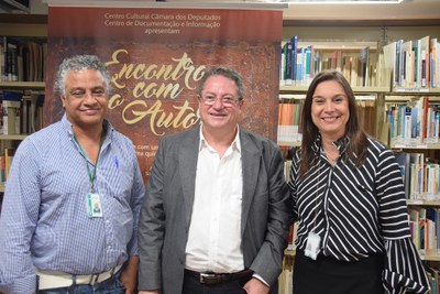 Paulo Cezar Alves, Maurício Melo Júnior e Janice Silveira.