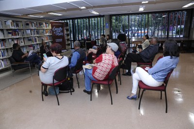 Público no Encontro com o Autor.