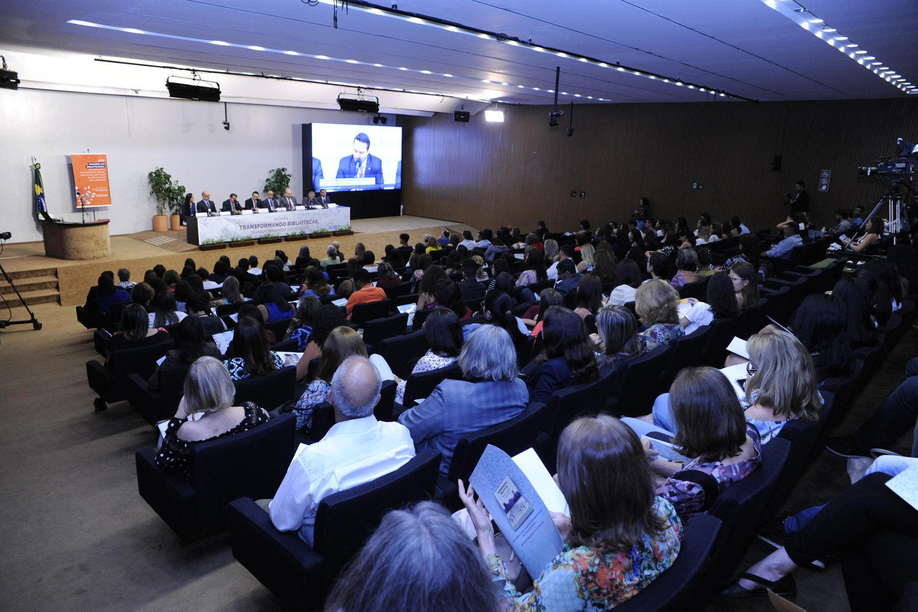 Público no Seminário Transformando Bibliotecas, Transformando Sociedades