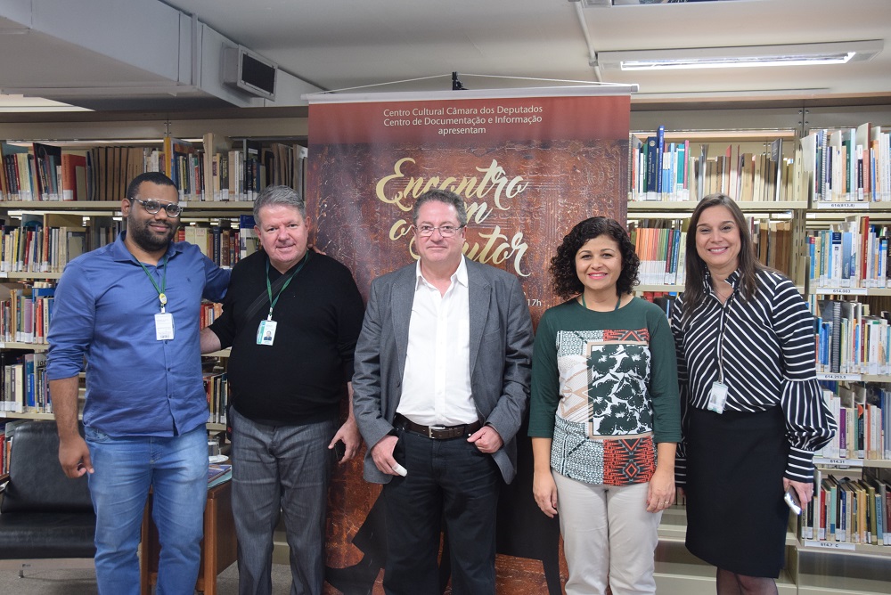 Raphael Cavalcante, Marcos Antunes, Maurício Melo Júnior, Maria Amélia Elói e Janice Silveira.