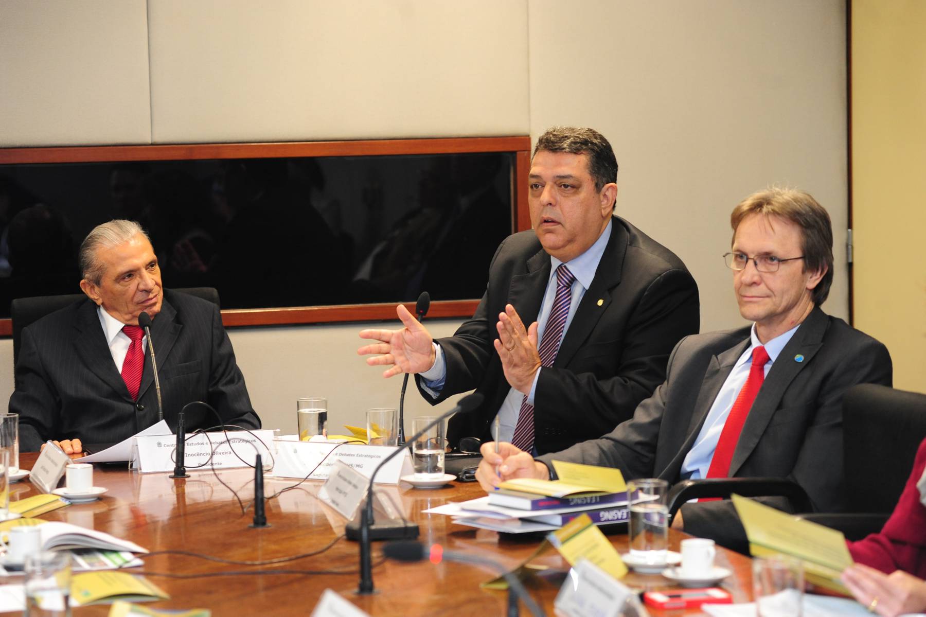 Deputados Inocêncio Oliveira, José Humberto e Pedro Uczai