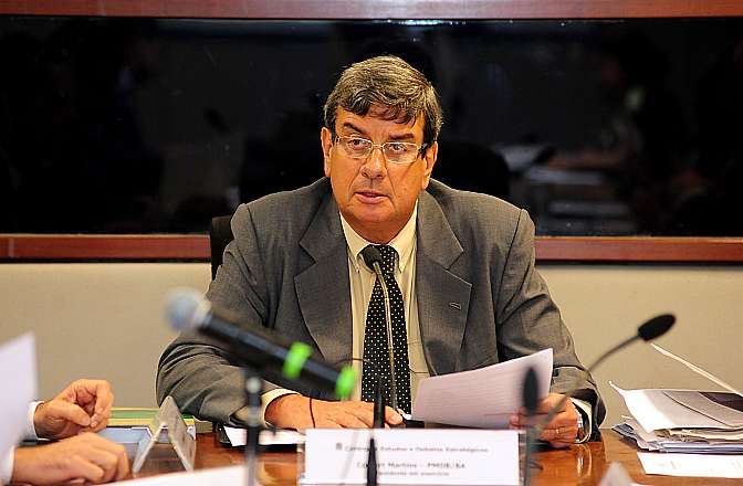 Deputado Colbert Martins preside a reunião