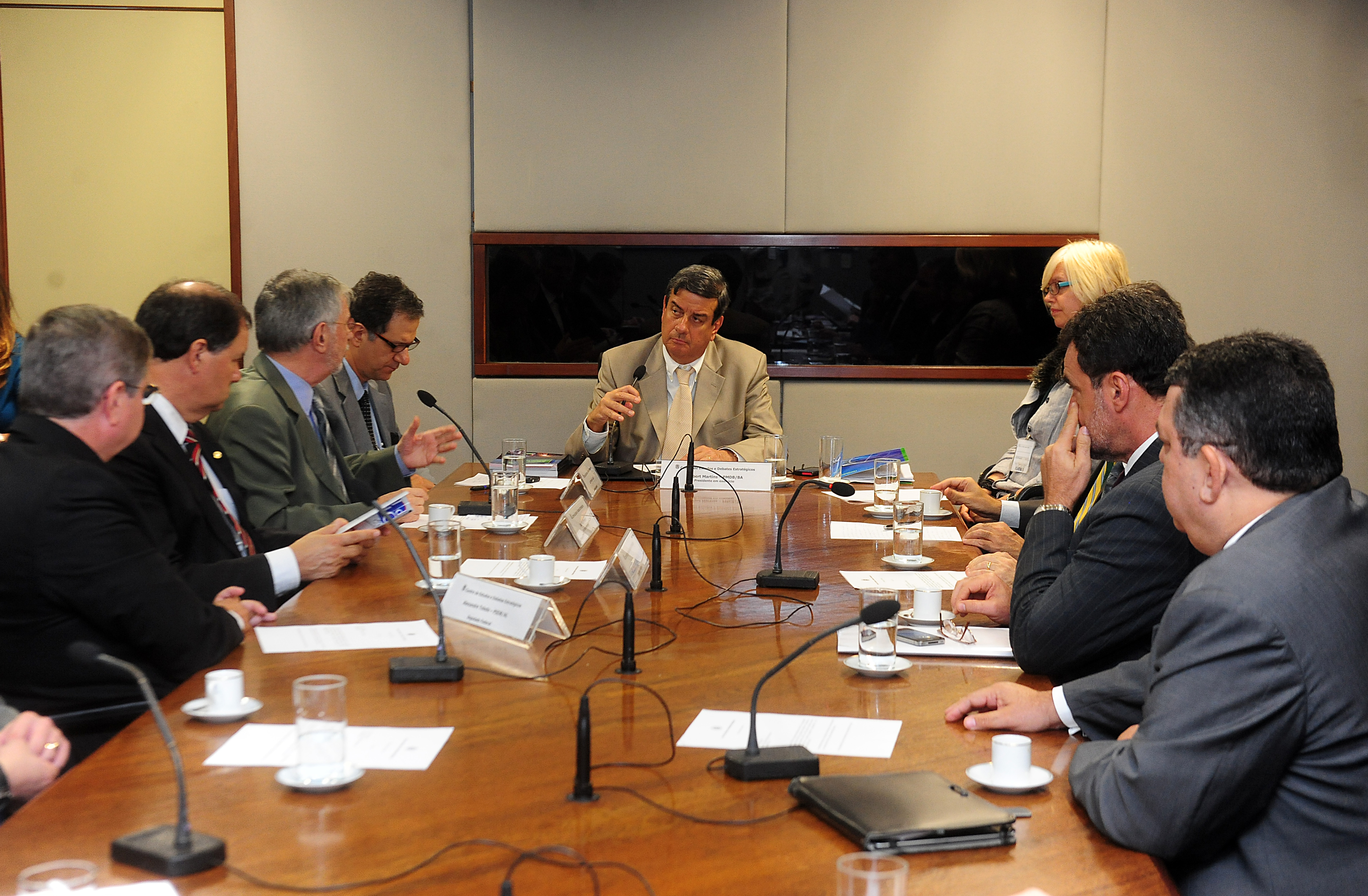 Cedes discute reforma política com Ibsen Pinheiro