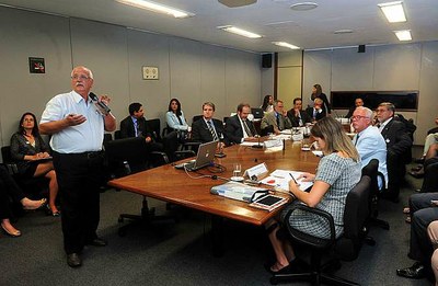 Reunião Minerais Estratégicos