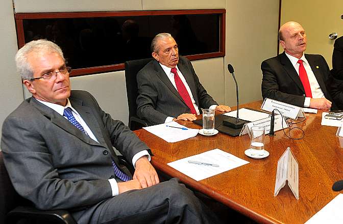 Dep. Inocêncio Oliveira, Dep. Ronaldo Benedet e Eduardo Fernandez