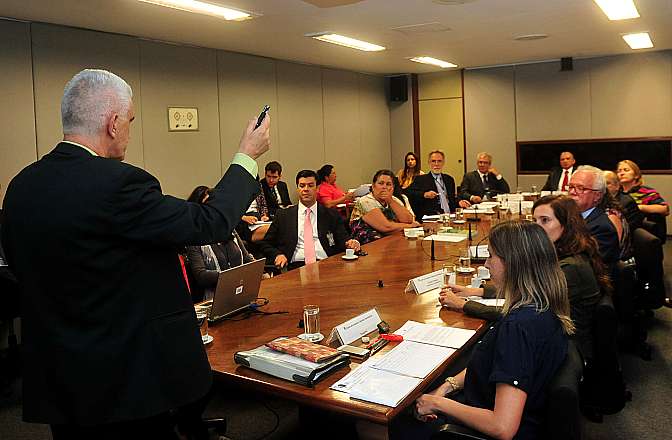 Sr. Laurindo Junqueira