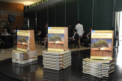 Publicação 'Desafios à Convivência com a Seca'