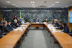 Cedes define novos estudos estratégicos para o Brasil