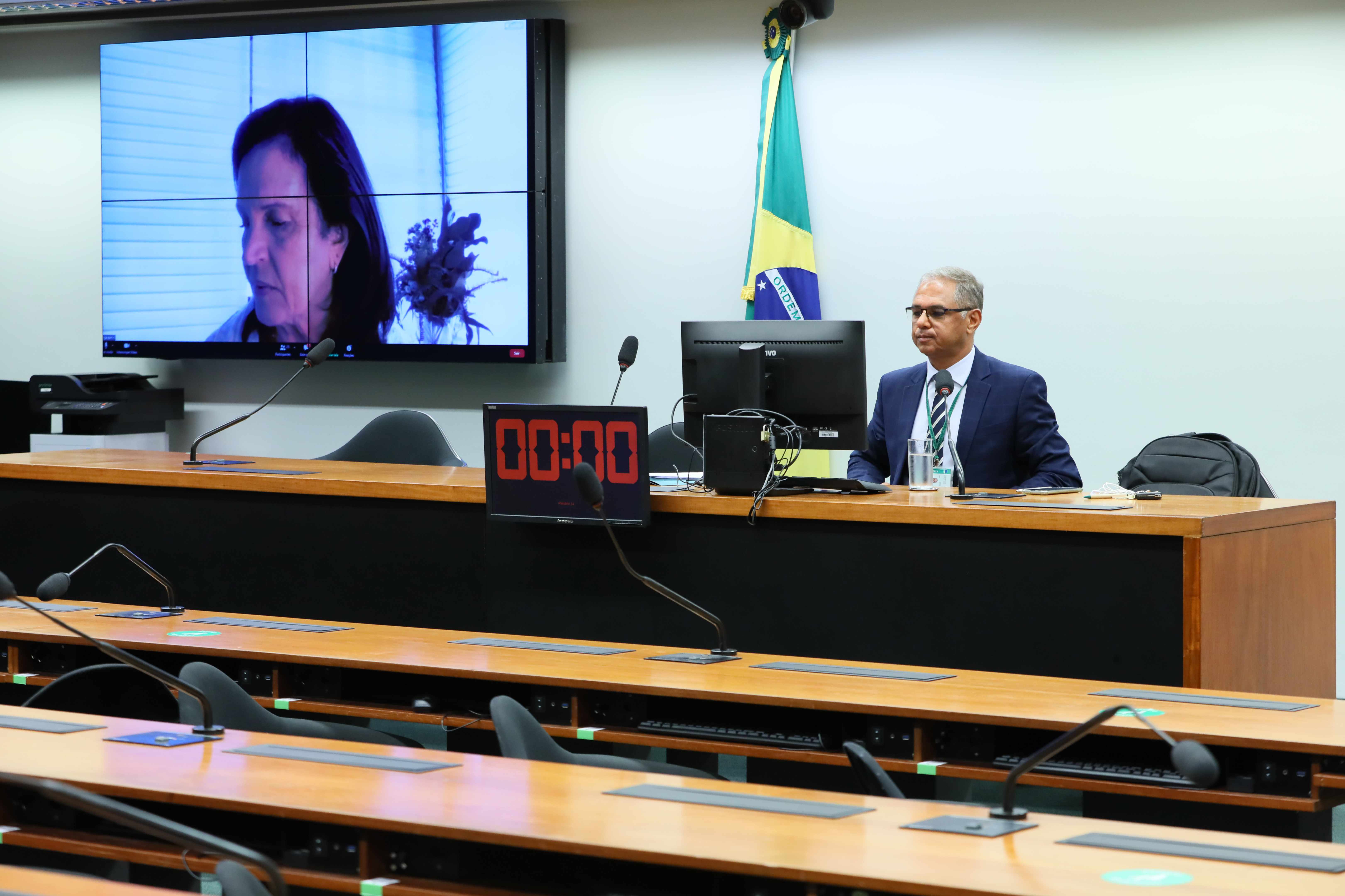 Cedes Realiza Webnário “Tecnologias na educação: construção de políticas públicas para o ensino”