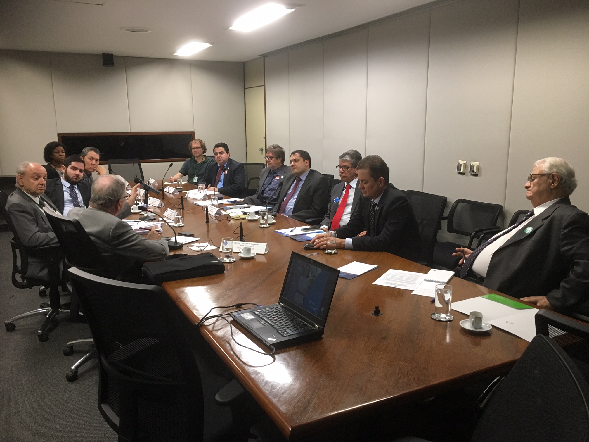 Reitores de Universidades Públicas debatem financiamento do ensino superior  