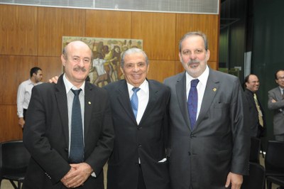 Deputados José Augusto, Inocêncio Oliveira e Senador Armando Monteiro