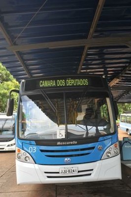 Foto 1 - Ônibus acessível da Câmara dos Deputados