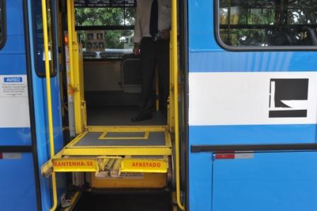 Foto 4 - Ônibus acessível da Câmara dos Deputados