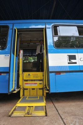 Foto 5 - Ônibus acessível da Câmara dos Deputados