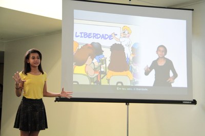 Foto 4 - Intérprete mirim