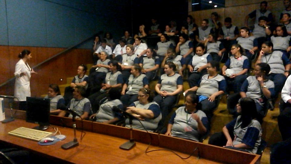 Encontro debate melhorias para a coleta seletiva