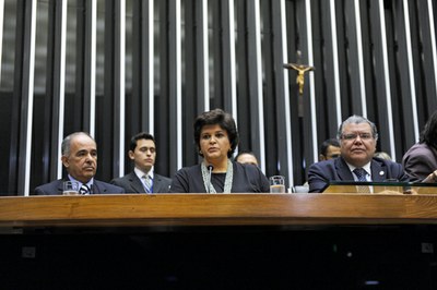 Sessão Dia Meio ambiente 2011 - Isabela Teixeira Sessão Dia Meio ambiente 2011 - Isabela Teixeira