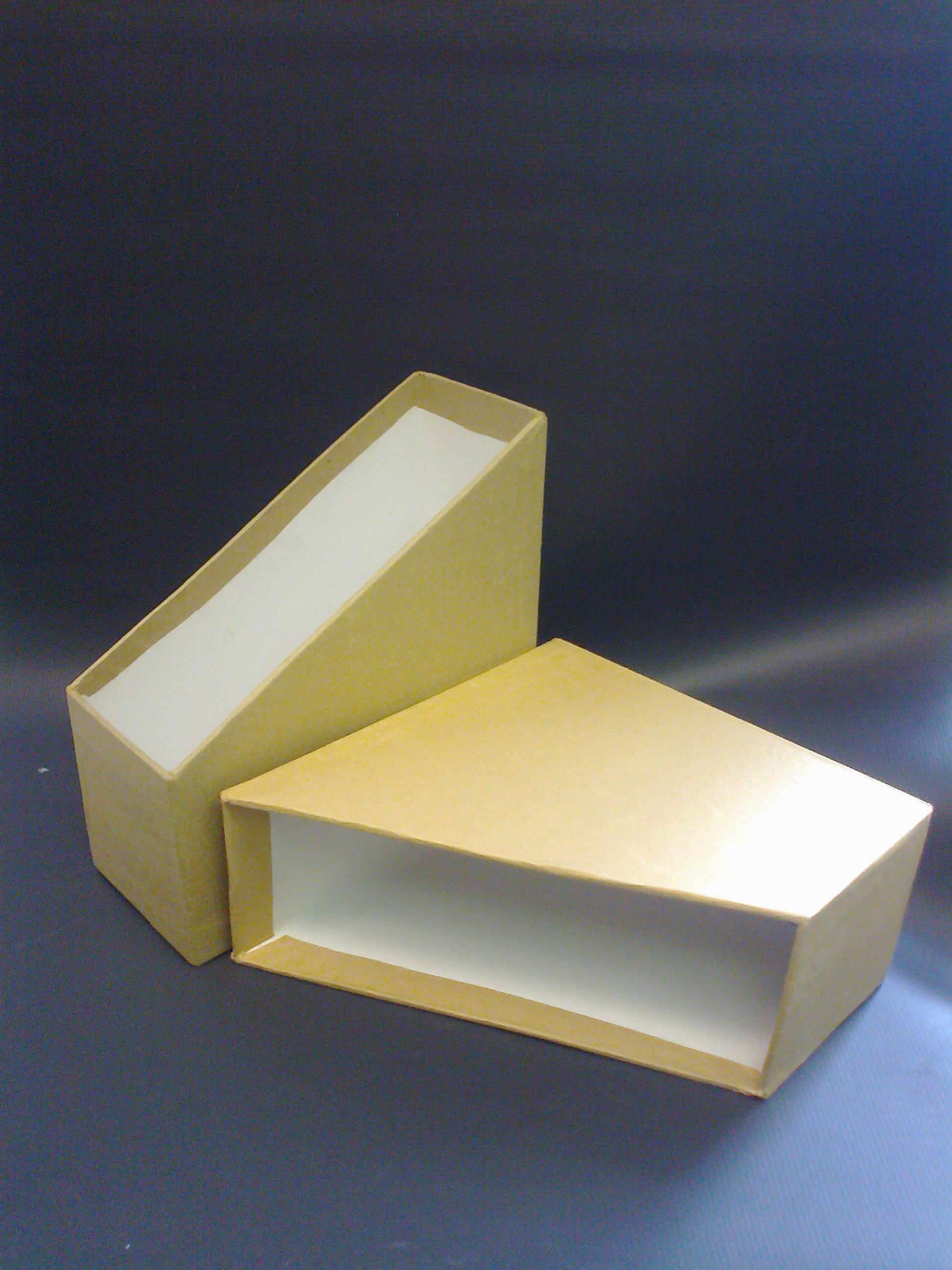 caixa diagonal forrada