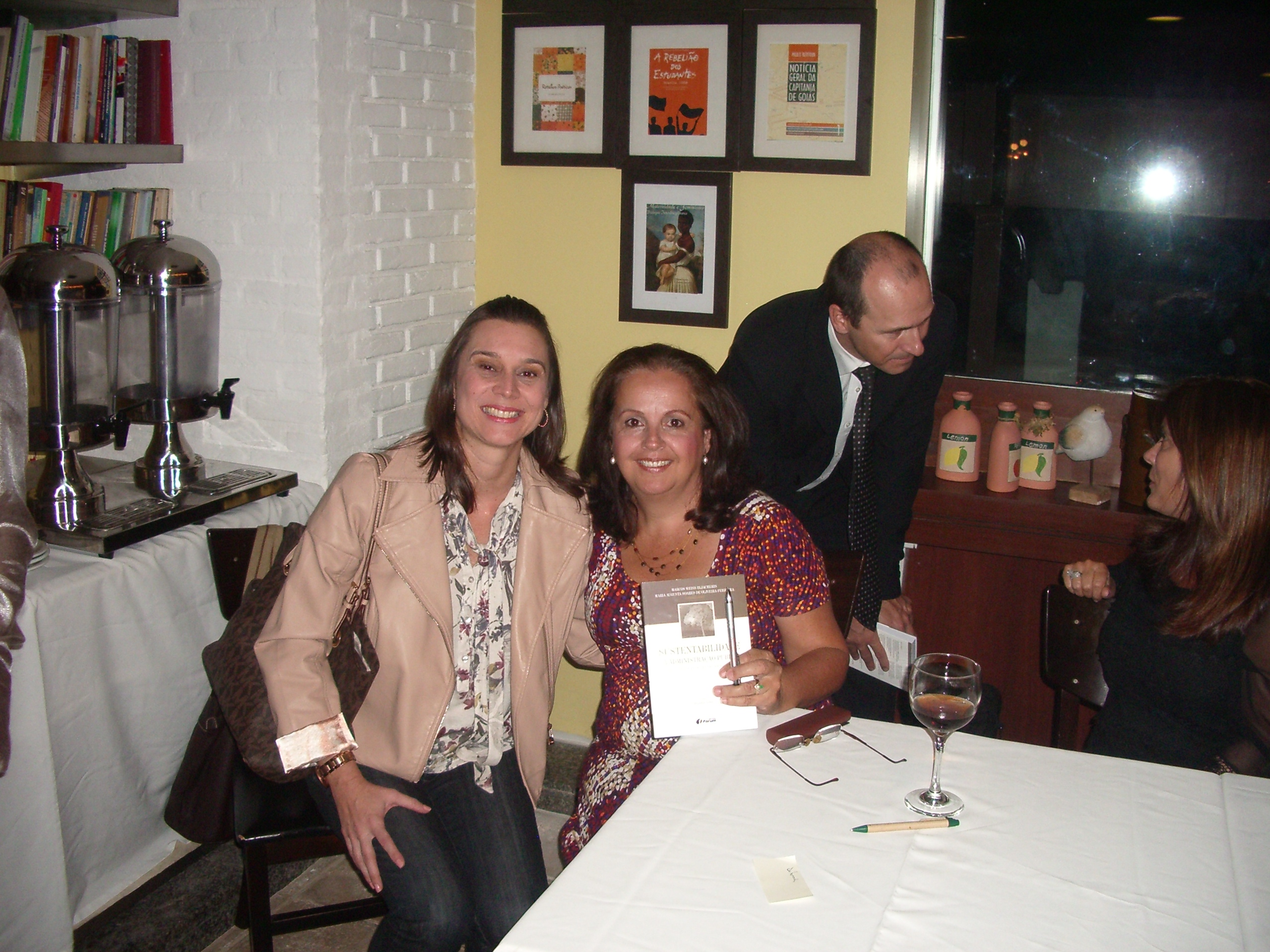 Janice e Jacimara - Livro sustentabilidade Adm.Pública