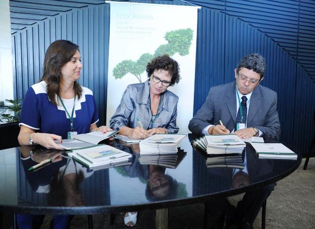 EcoCâmara comemora 10 anos com lançamento de livro