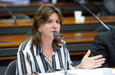 Carmen Zanotto audiência.jpg