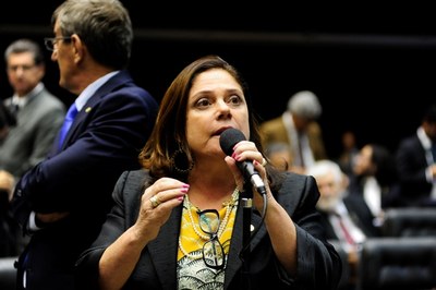 Soraya Santos: É preciso reafirmar a necessidade de adequação dos mamógrafos para as portadoras de deficiência