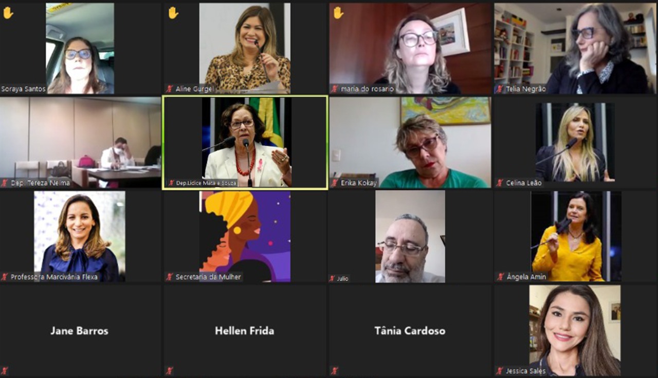 Reunião com Mariana Ferrer e advogado