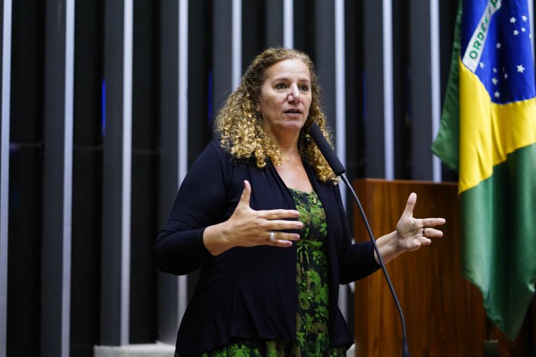 Aprovada urgência para projeto que prorroga prazo de prestação de contas de repasses da cultura   