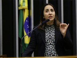 Câmara aprova projeto que autoriza compartilhamento de dados do Censo Escolar 