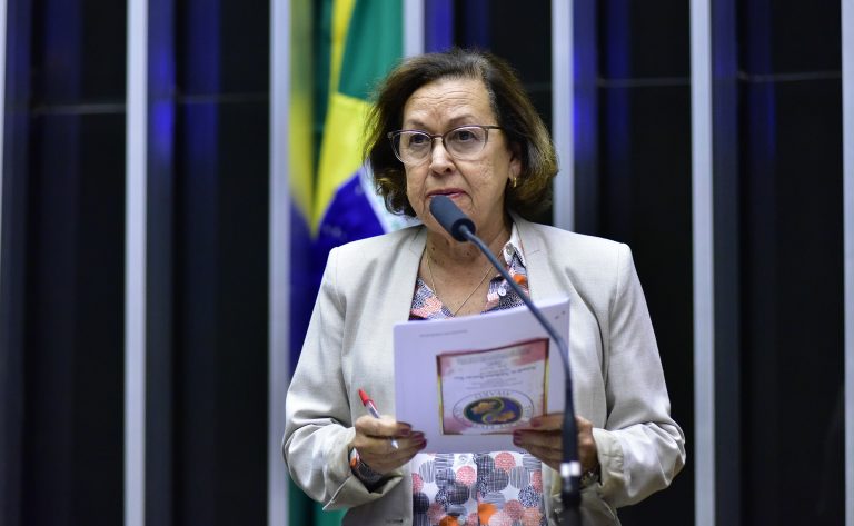 Câmara aprova projeto que prevê promoção de cultura da paz nas escolas