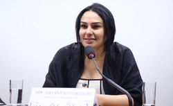 Comissão aprova obrigação de governos detalharem recursos orçamentários voltados à mulher