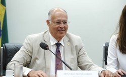 Comissão aprova projeto que prevê o atendimento de filhos em delegacia especializada da mulher 