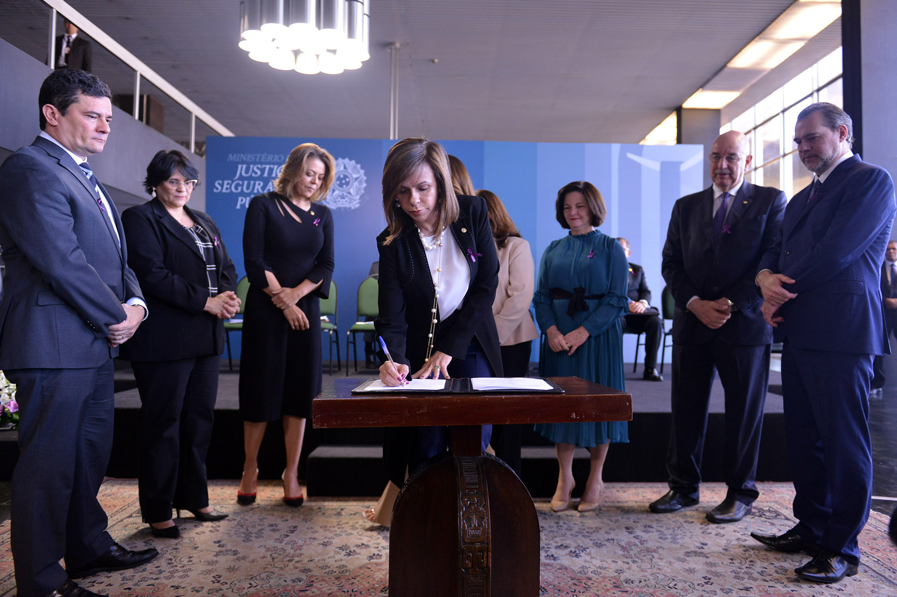 Coordenadora da Bancada Feminina assina Pacto Nacional de Enfrentamento à Violência Contra a Mulher