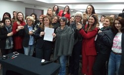 Deputadas e vereadores assinam Pacto no combate à violência contra a mulher