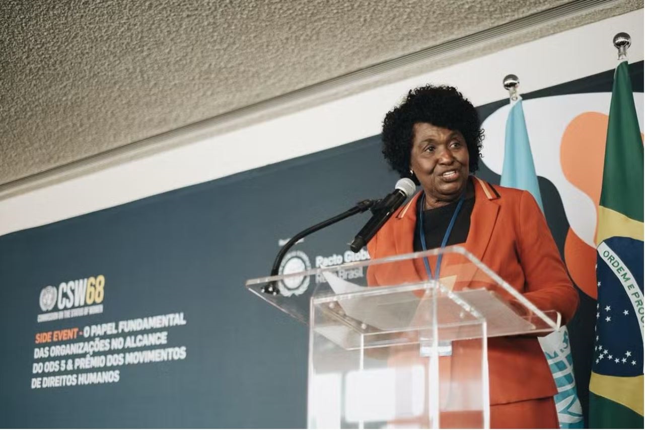 Benedita da Silva discursa na ONU pedindo apoio à legislação para proteção da mulher no trabalho
