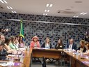 Bancada feminina cobra rigor no enfrentamento à violência contra mulheres em encontro com procuradora agredida