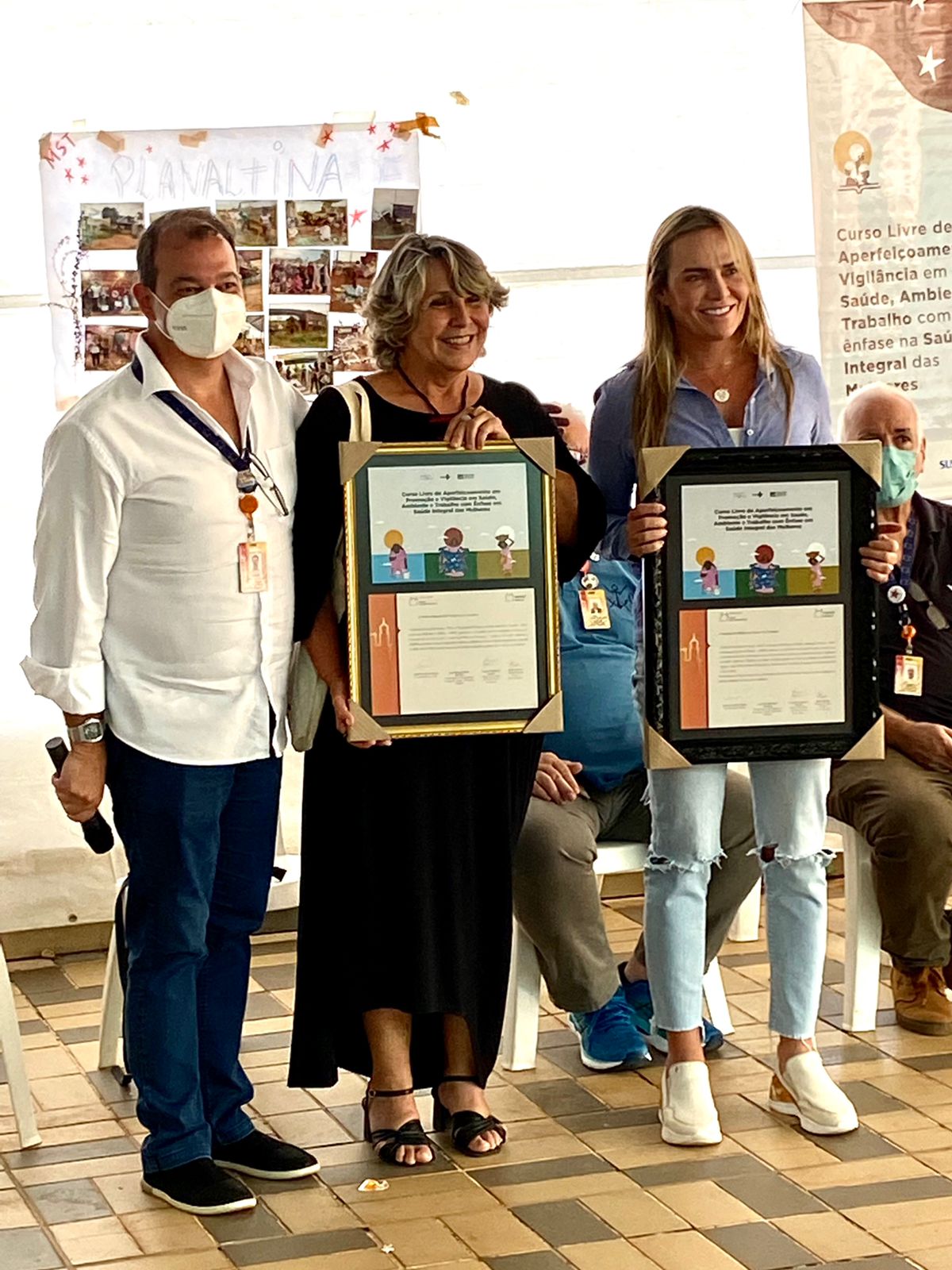 Fiocruz presta homenagem à bancada feminina da Câmara  