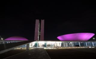 Iluminação especial do Congresso integra ações da campanha Outubro Rosa