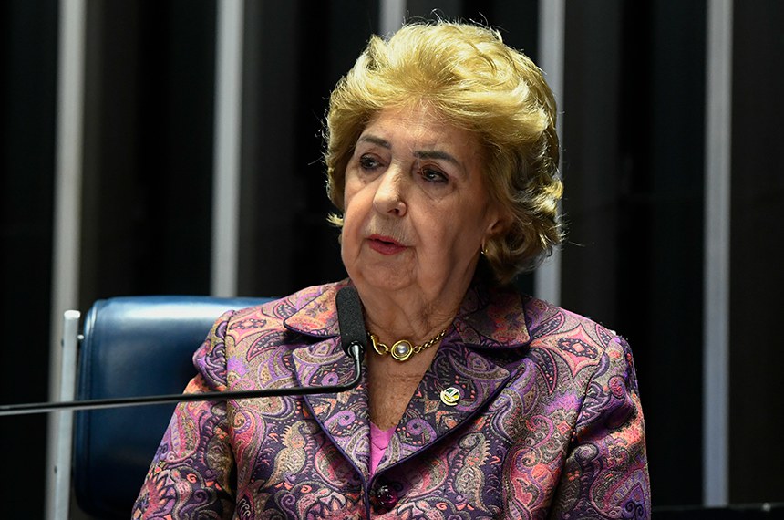 Ivete chama atenção para casos de violência contra as mulheres em Santa Catarina