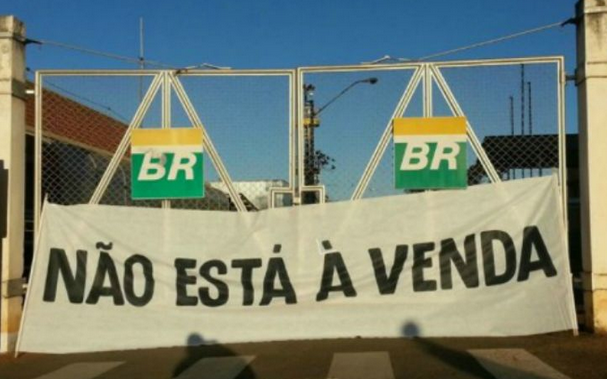 Jandira e bancada comunista barram na Câmara projeto que altera partilha do pré-sal