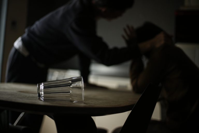 Nova lei prevê tratamento dentário pelo SUS para mulheres vítimas de violência doméstica