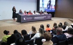Participantes de debate apontam formas de violência contra a mulher e destacam importância de procuradorias 