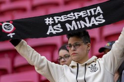 Projeto define diretrizes para fortalecer o futebol feminino no Brasil