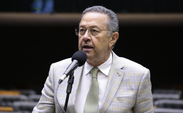 Projeto prevê "Teste da Mãezinha" gratuito para gestantes no SUS