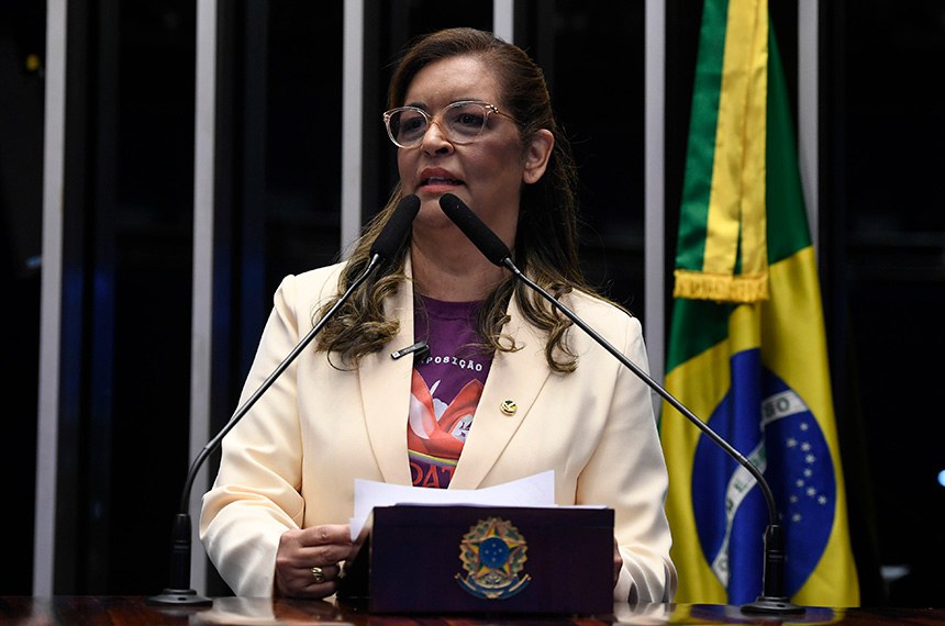 Reconstrução dentária para mulheres vítimas de violência